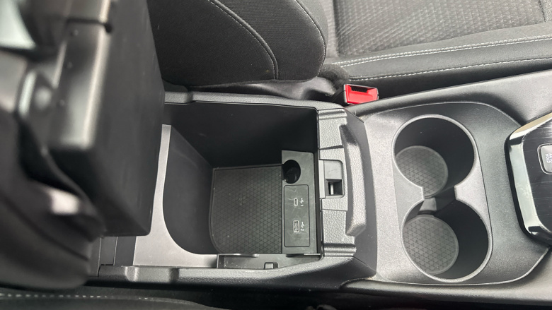 Nissan Qashqai 1.3 DiG-T MH N-Connecta 5dr Petrol Hatchback